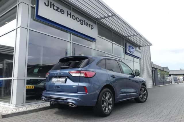 Ford Kuga (2024) thumbnail 2