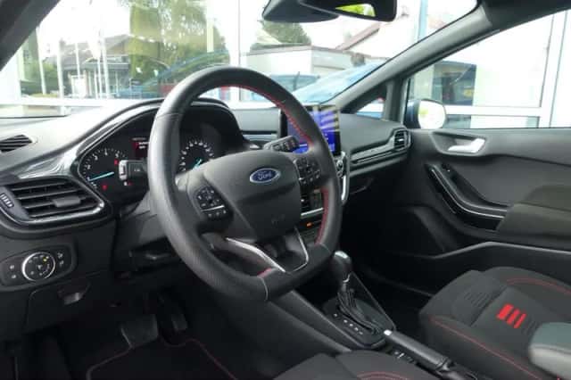 Ford Fiesta (2023) thumbnail 3