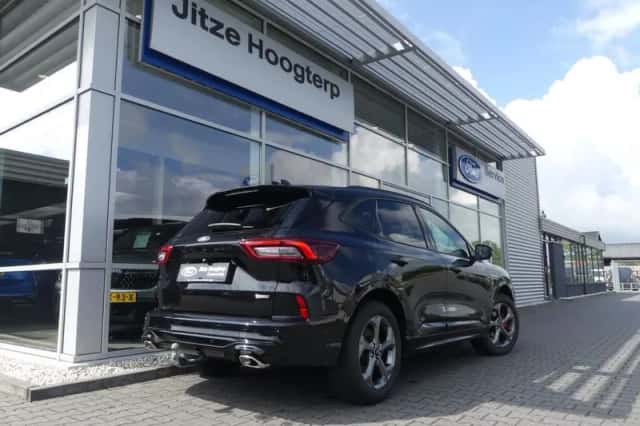 Ford Kuga (2024) thumbnail 2