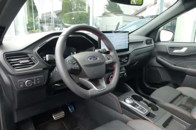 Ford Kuga (2024) thumbnail 3