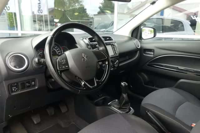 Mitsubishi Space (2016) thumbnail 3