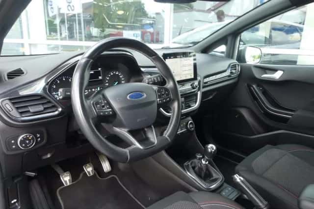 Ford Fiesta (2018) thumbnail 3
