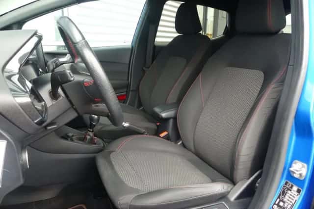 Ford Fiesta (2020) thumbnail 4