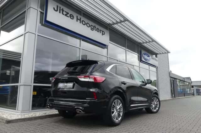 Ford Kuga (2022) thumbnail 2