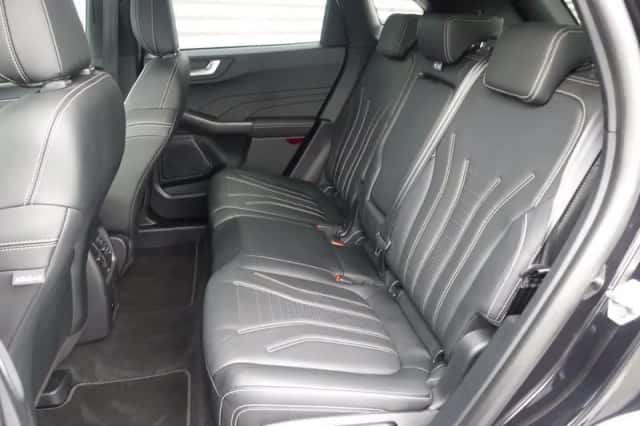 Ford Kuga (2022) thumbnail 5