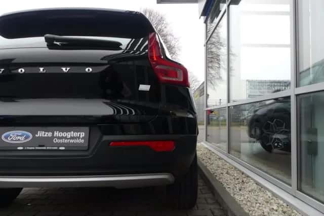Volvo XC40 (2021) thumbnail 4