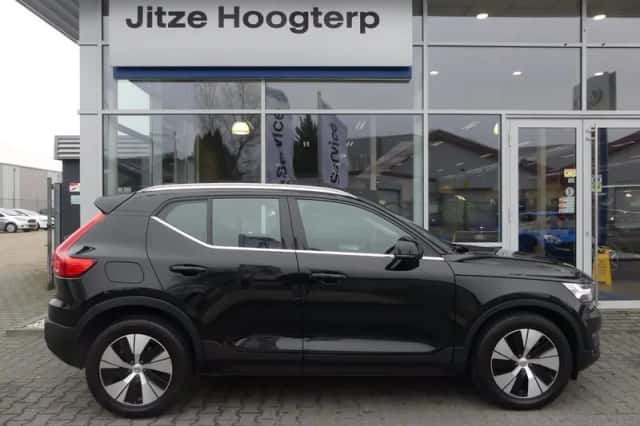 Volvo XC40 (2021) thumbnail 6
