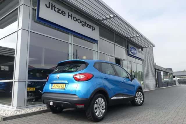 Renault Captur (2014) thumbnail 2