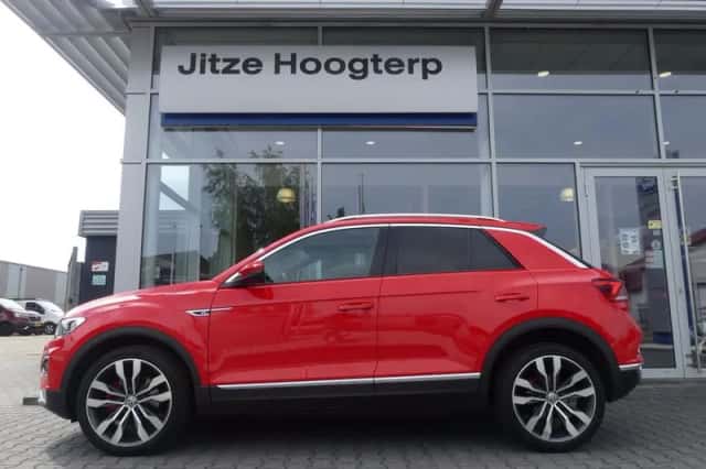 Volkswagen T-Roc (2018) thumbnail 6