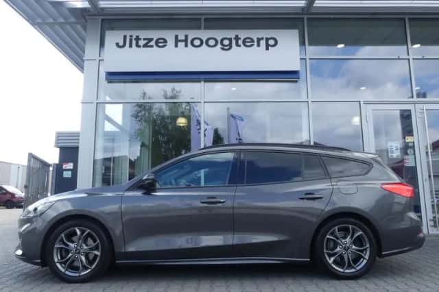 Ford Focus (2019) thumbnail 6