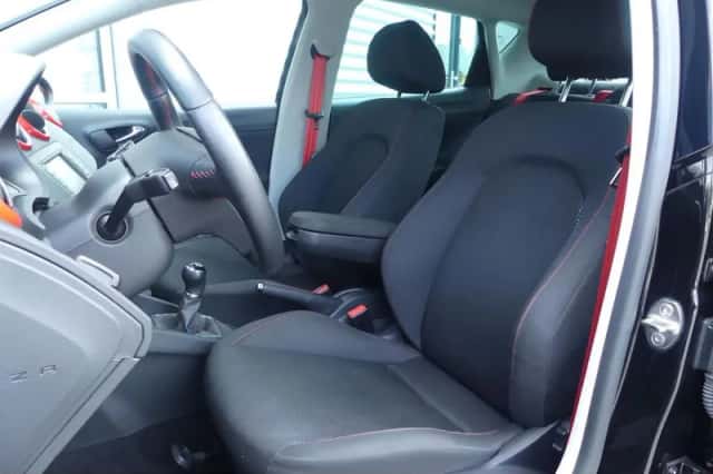 SEAT Ibiza (2017) thumbnail 4
