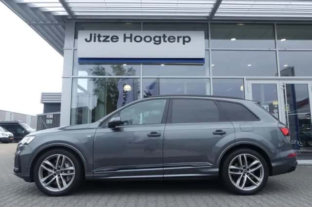 Audi Q7 (2023) thumbnail 6
