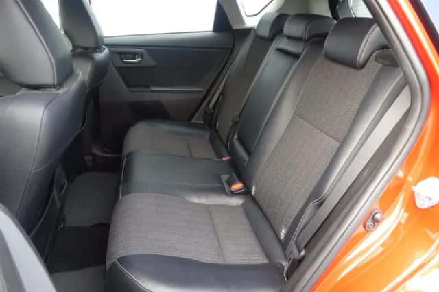 Toyota Auris (2014) thumbnail 5