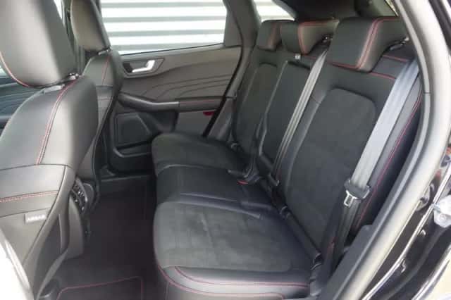 Ford Kuga (2022) thumbnail 5