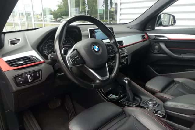 BMW X1 (2015) thumbnail 3