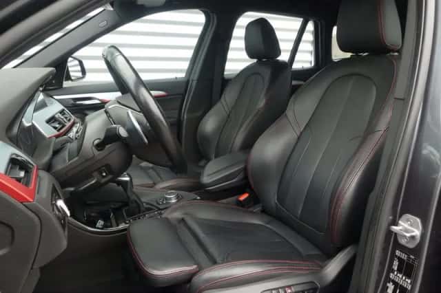 BMW X1 (2015) thumbnail 4