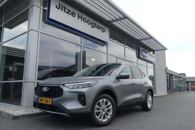 Ford Kuga (2024) thumbnail 1