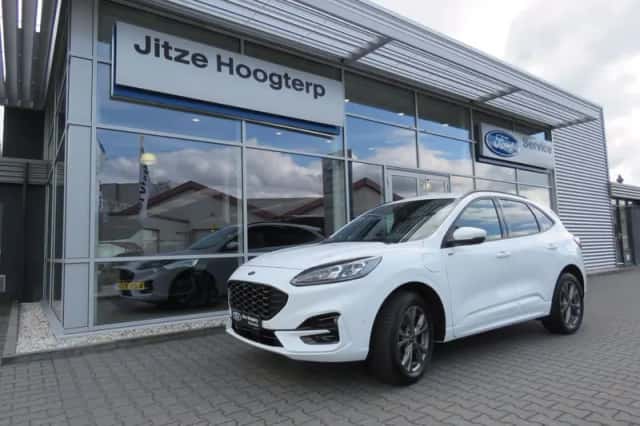 Ford Kuga (2022) thumbnail 1