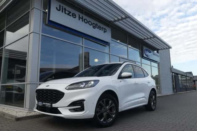 Ford Kuga (2022) thumbnail 1