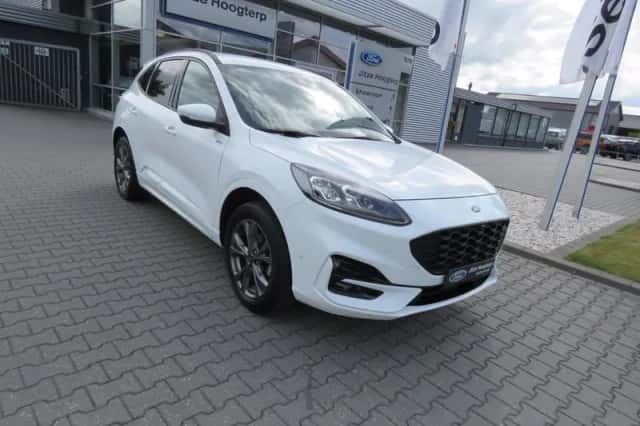 Ford Kuga (2022) thumbnail 2