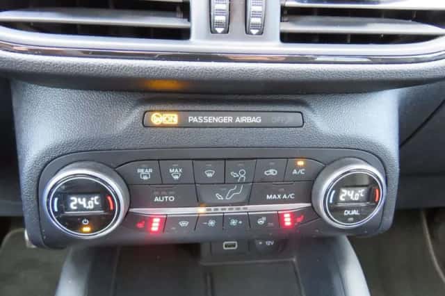 Ford Kuga (2022) thumbnail 6