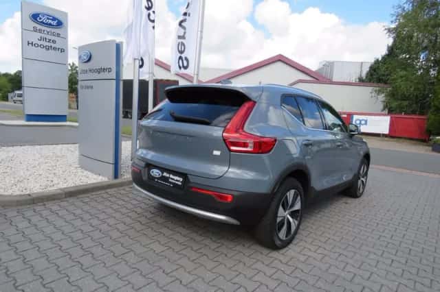 Volvo XC40 (2022) thumbnail 3