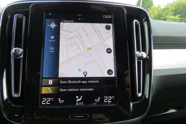 Volvo XC40 (2022) thumbnail 6