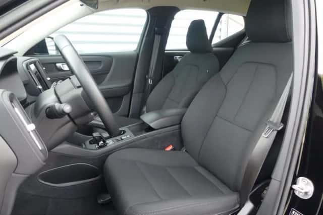 Volvo XC40 (2022) thumbnail 4
