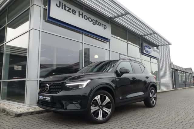 Volvo XC40 (2022) thumbnail 1