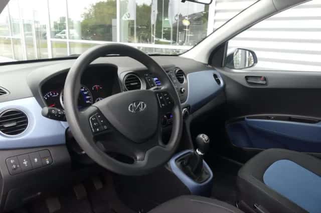 Hyundai i10 (2015) thumbnail 3