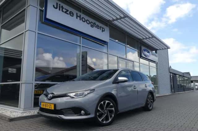 Toyota Auris (2018) thumbnail 1