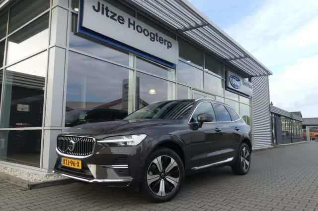 Volvo XC60 (2023) thumbnail 1