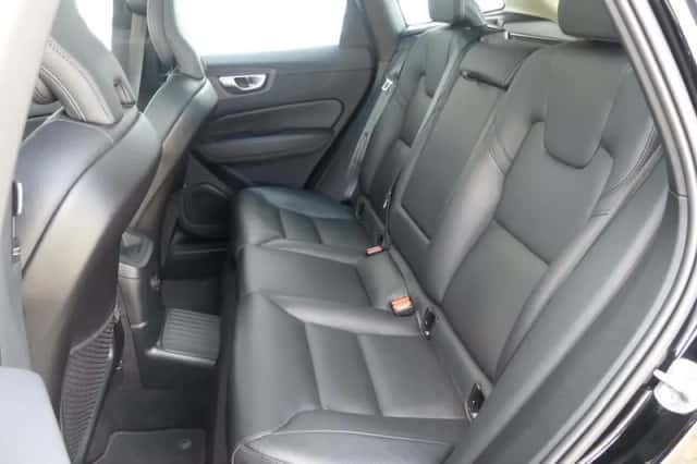 Volvo XC60 (2023) thumbnail 5