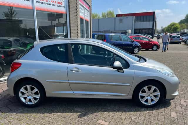 Peugeot 207 (2008) thumbnail 6