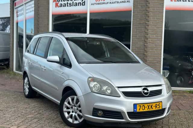 Opel Zafira (2007) thumbnail 2