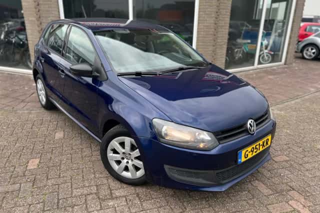 Volkswagen Polo (2013) thumbnail 2