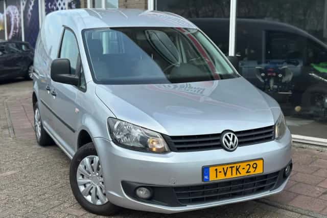 Volkswagen Caddy (2012) thumbnail 3