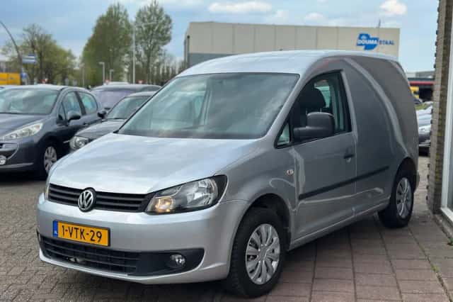 Volkswagen Caddy (2012) thumbnail 4