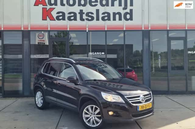 Volkswagen Tiguan (2008) thumbnail 2