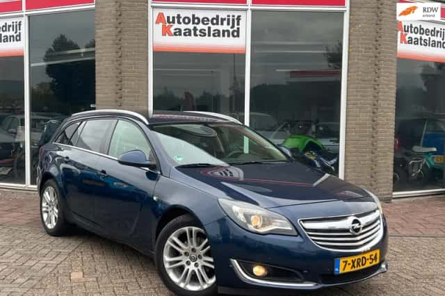 Opel Insignia Sports Tourer (2014) thumbnail 2