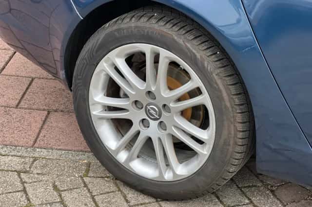 Opel Insignia Sports Tourer (2014) thumbnail 6