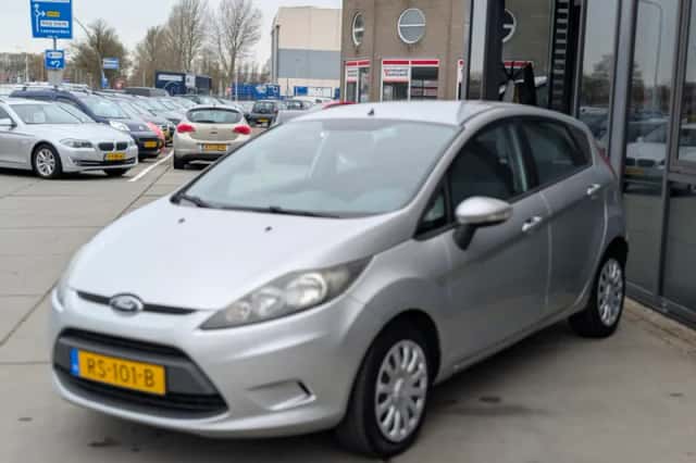 Ford Fiesta (2009) thumbnail 4