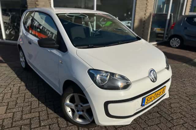 Volkswagen Up! (2012) thumbnail 3