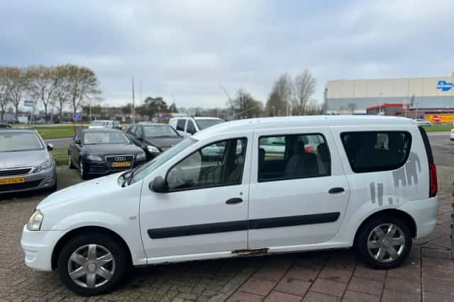 Dacia Logan MCV (2009) thumbnail 4