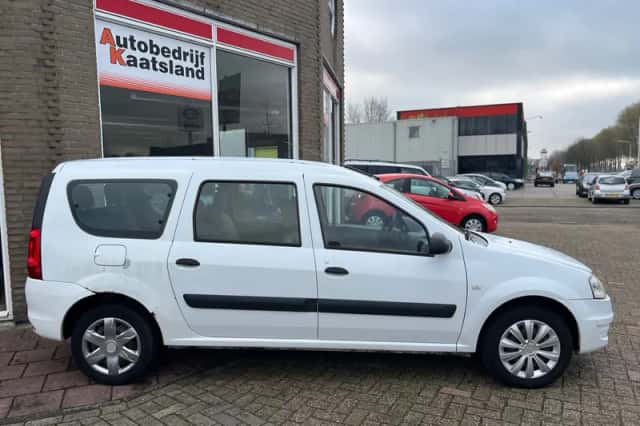 Dacia Logan MCV (2009) thumbnail 6