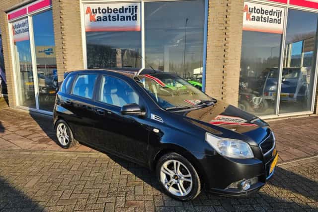 Chevrolet Aveo (2011) thumbnail 3
