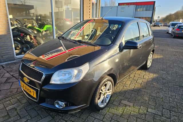 Chevrolet Aveo (2011) thumbnail 5
