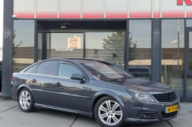 Opel Vectra (2007) thumbnail 1
