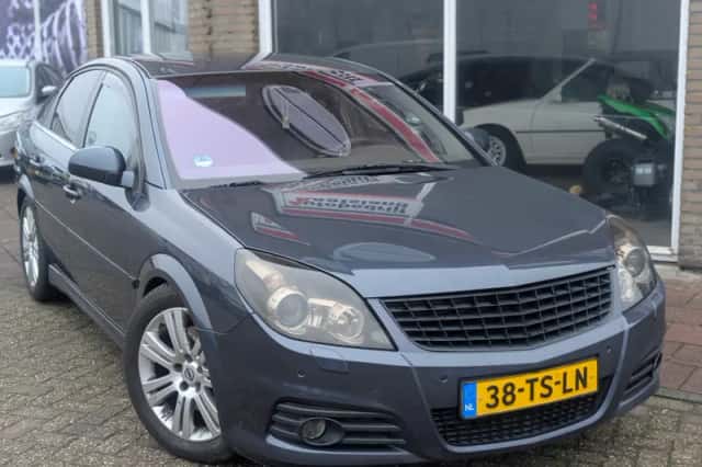 Opel Vectra (2007) thumbnail 5