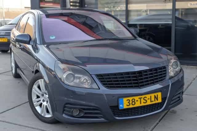 Opel Vectra (2007) thumbnail 5